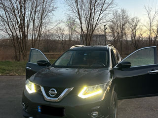 Nissan X-Trail foto 2