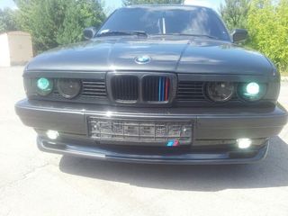 Тюнинг BMW е34,36,38,39,46,60,90 бленда (козырек заднего стекла) бмв сабля спойлер, реснички, клыки