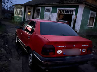 Renault 19 foto 2