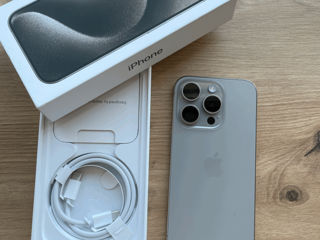 iPhone 15 Pro 128 GB Natural Titanium foto 5