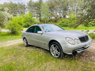 Mercedes E-Class фото 3