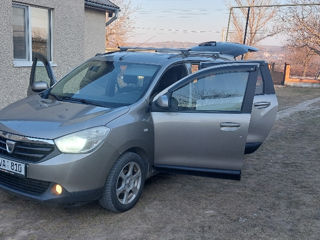 Dacia Lodgy foto 2