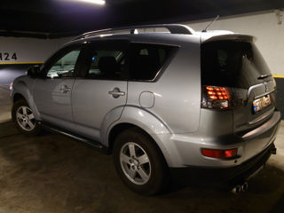 Mitsubishi Outlander foto 3