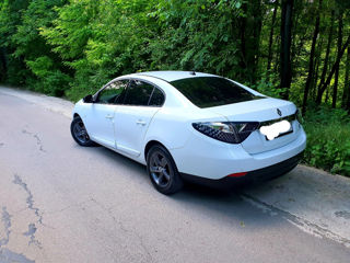 Renault Fluence foto 6