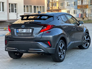 Toyota C-HR foto 8