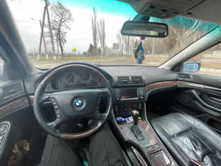 BMW 5 Series foto 8