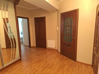 Apartament cu 2 camere, 75 m², Centru, Chișinău foto 6