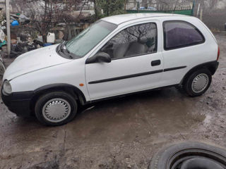 Opel Corsa foto 2