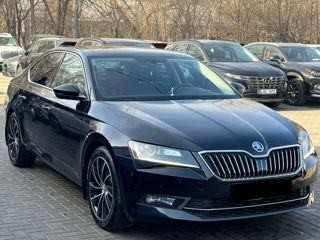 Skoda Superb foto 4