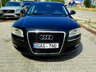 Audi A8 foto 1