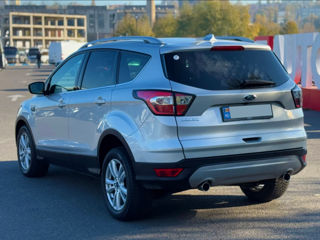 Ford Kuga foto 4