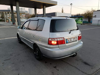 KIA Carens foto 3