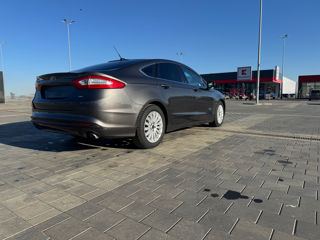 Ford Fusion foto 3