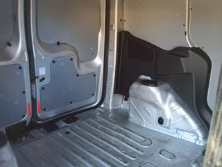 Ford Transit Courier foto 8