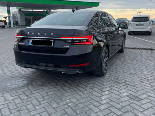 Skoda Superb foto 2