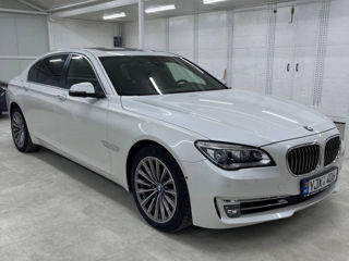 BMW 7 Series foto 2