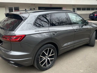 Volkswagen Touareg foto 2