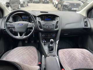 Ford Focus foto 15