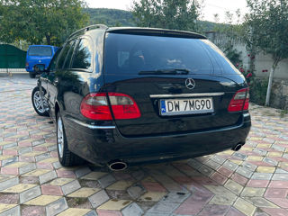 Mercedes E-Class foto 8