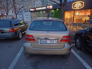 Mercedes B-Class foto 5