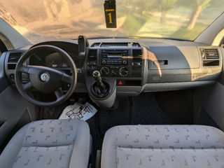 Volkswagen Caravelle foto 7