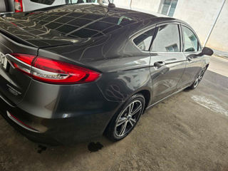 Ford Fusion foto 4