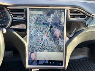 Tesla Model S foto 9