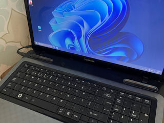 Toshiba Satellite 17,3 inch 8gb