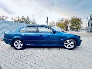 BMW 5 Series foto 6