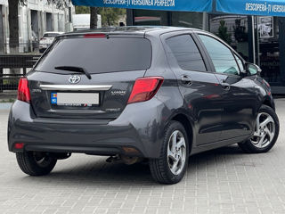 Toyota Yaris foto 3