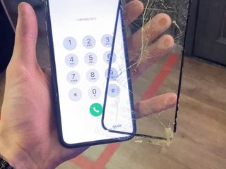 Замена стекла дисплея IPhone по заводской технологии в IService!! foto 2