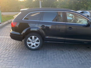 Audi Q7 foto 2