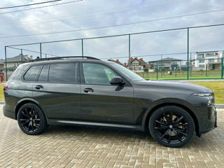 BMW X7 foto 4