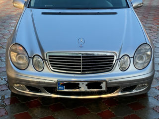 Mercedes E-Class foto 2