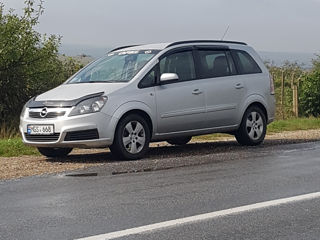 Opel Zafira foto 1