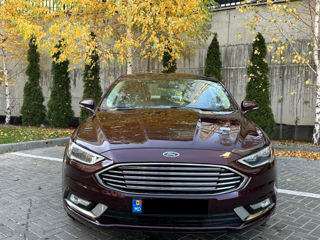 Ford Fusion foto 2