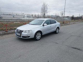 Chirie auto - rent a car  passat В6 1,9 tdi машина свободна viber / whatsapp foto 3