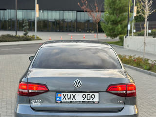 Volkswagen Jetta foto 6