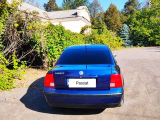 Volkswagen Passat foto 3