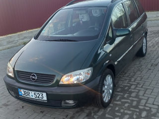 Opel Zafira foto 3