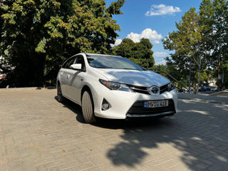 Toyota Auris foto 1