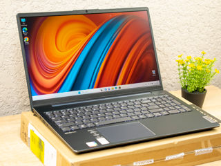 Lenovo IdeaPad 5 Touch/ Core I5 1235U/ 8Gb Ram/ Iris Xe/ 256Gb SSD/ 15.6" FHD IPS Touch!!