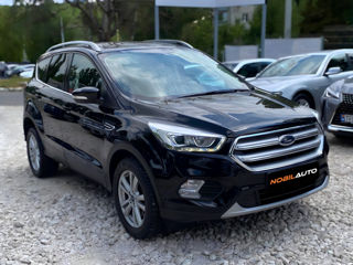 Ford Kuga foto 2