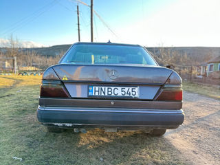 Mercedes E-Class foto 3