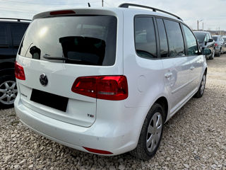 Volkswagen Touran foto 3