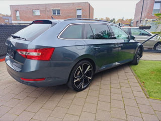 Skoda Superb foto 2