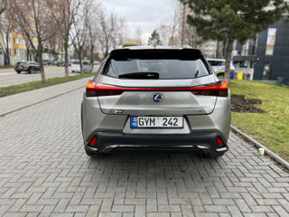 Lexus UX foto 6