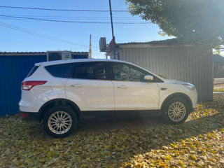 Ford Kuga foto 3