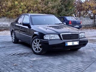 Mercedes C Class foto 1