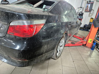 BMW 5 Series foto 2